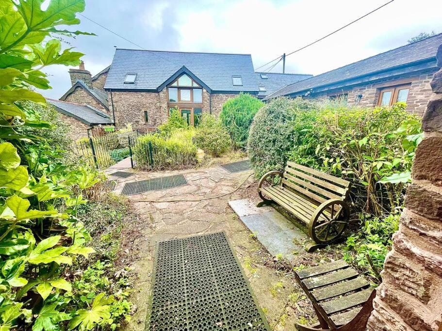 Stone Built Barn In A Beautiful Rural Setting Villa Llangwm-Isaf Exteriör bild